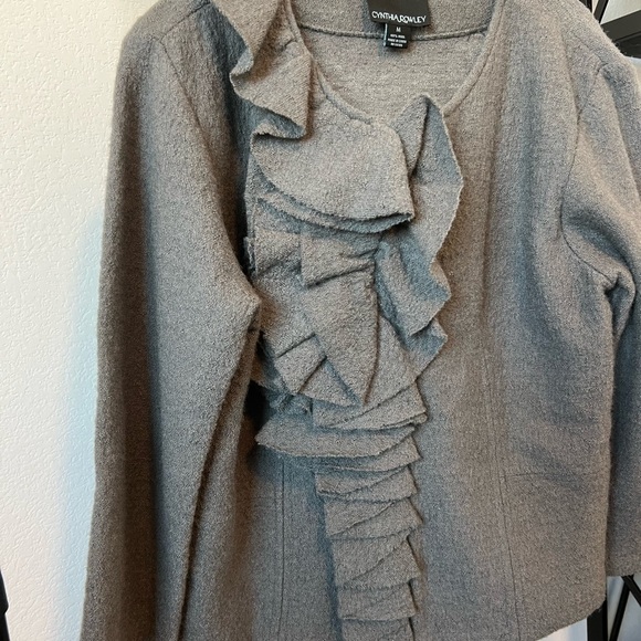 cynthia Rowley Women’s Gray Wool Sweater Size Medium - Picture 3 of 8